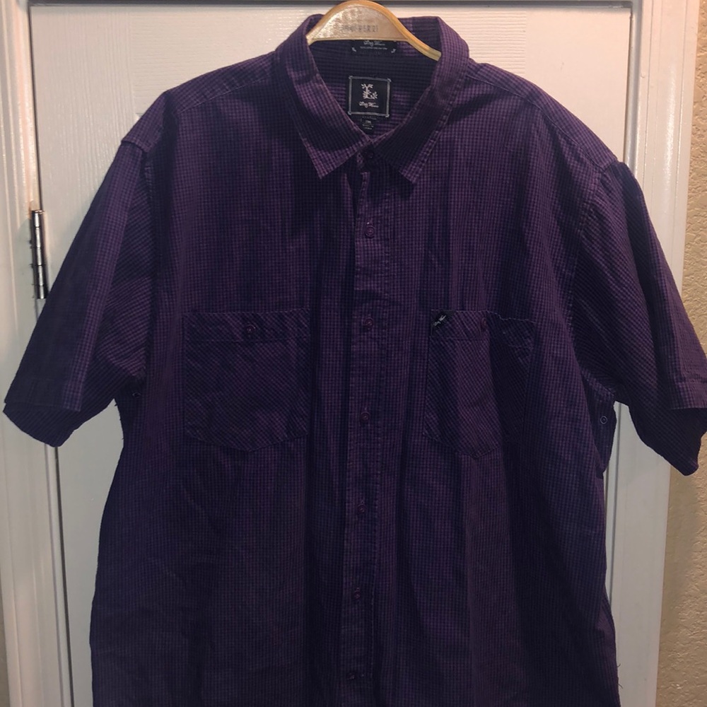 LRG BUTTON DOWN